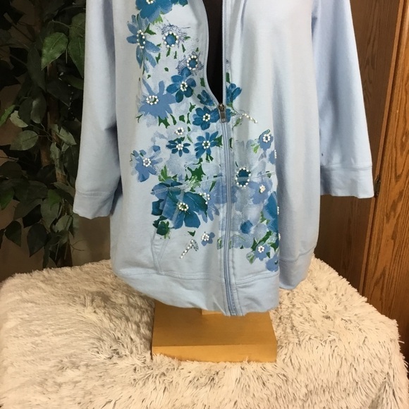Sport Savvy 3X powder blue floral 3/4 sleeve zip up kangaroo style pocke… - Picture 11 of 14